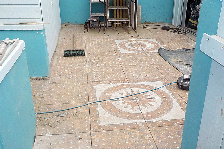 Teignmouth Tiling