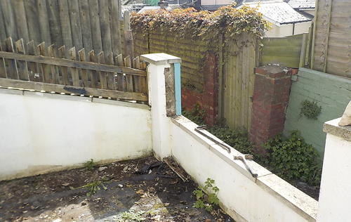 Fencing repairs in Teignmouth